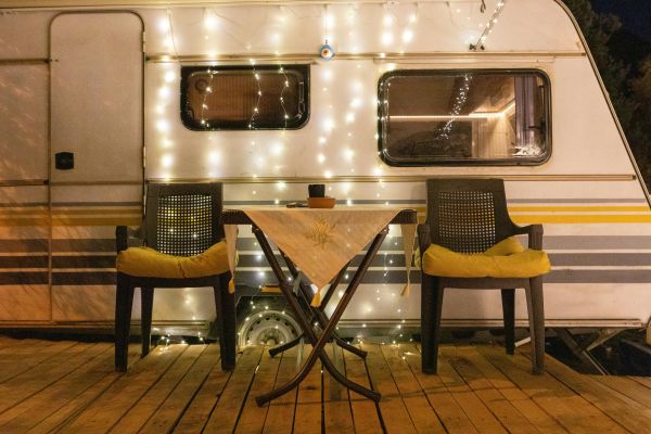 Optez pour un mobil-home en provence : confort et nature